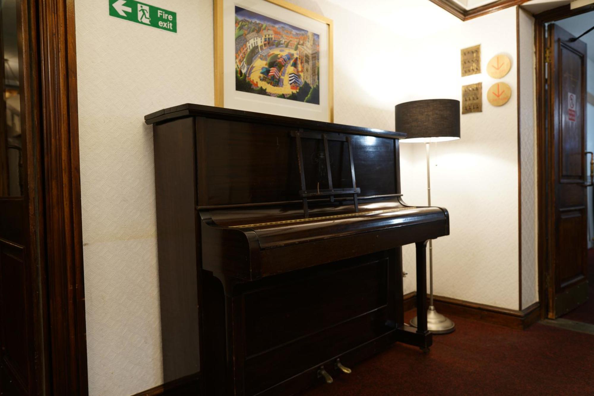 Royal Hotel Kettering Buitenkant foto